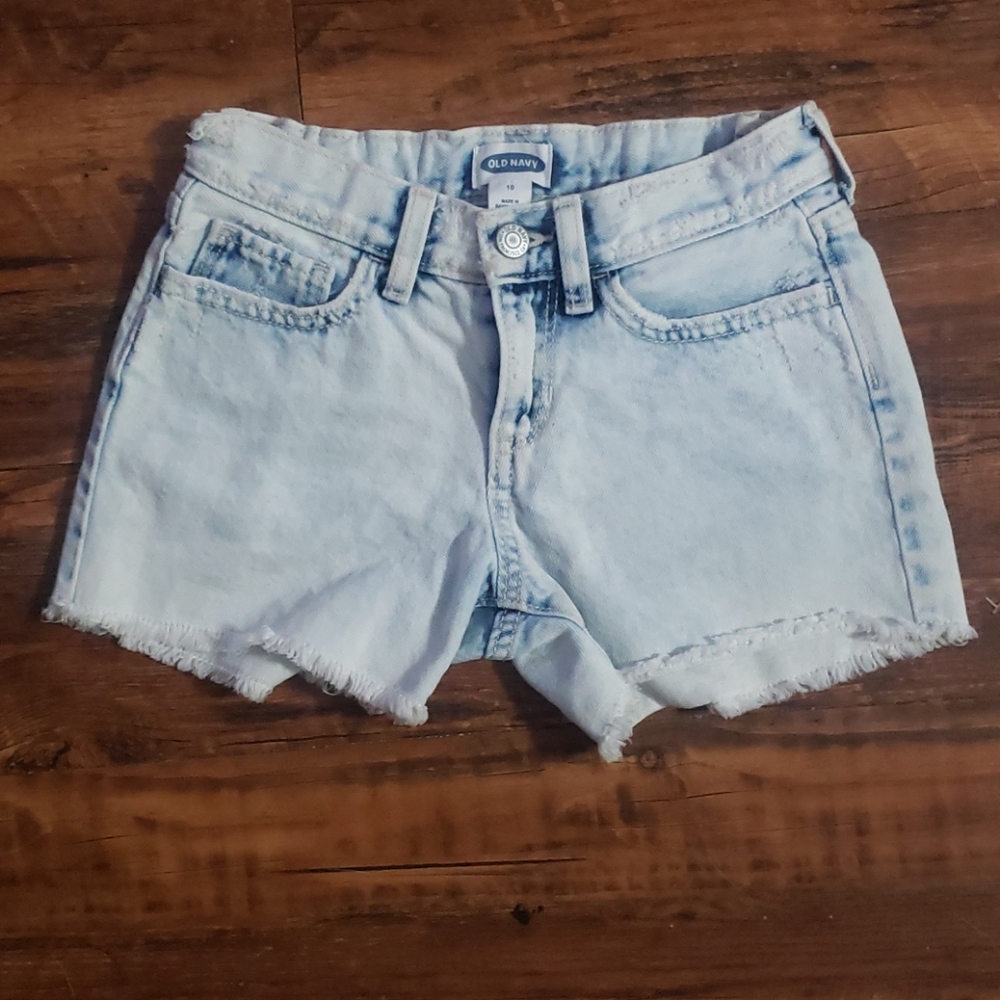 Brand New Girls- Old Navy 90's Distressed Shorts!